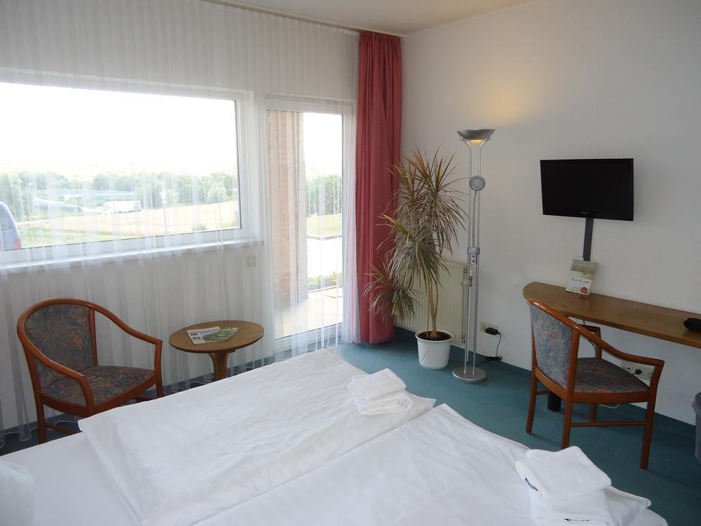 Greenline Hotel Hellfeld Neubrandenburg Ruang foto