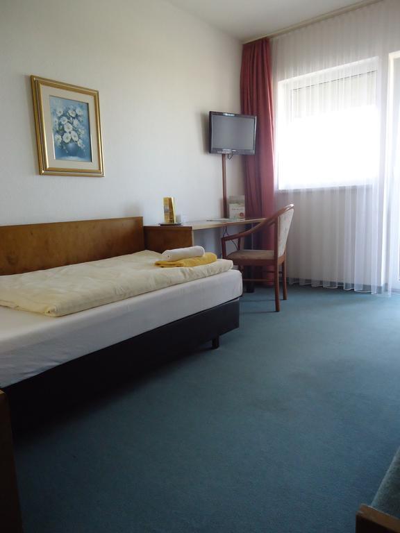 Greenline Hotel Hellfeld Neubrandenburg Bagian luar foto