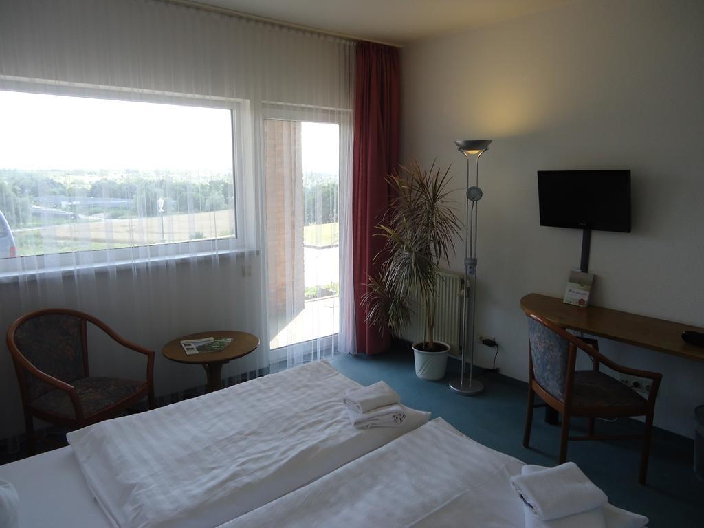 Greenline Hotel Hellfeld Neubrandenburg Bagian luar foto